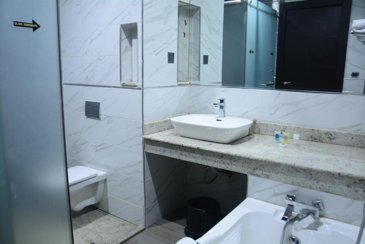 Caesar'S Luxury Hotel Lekki Exterior foto